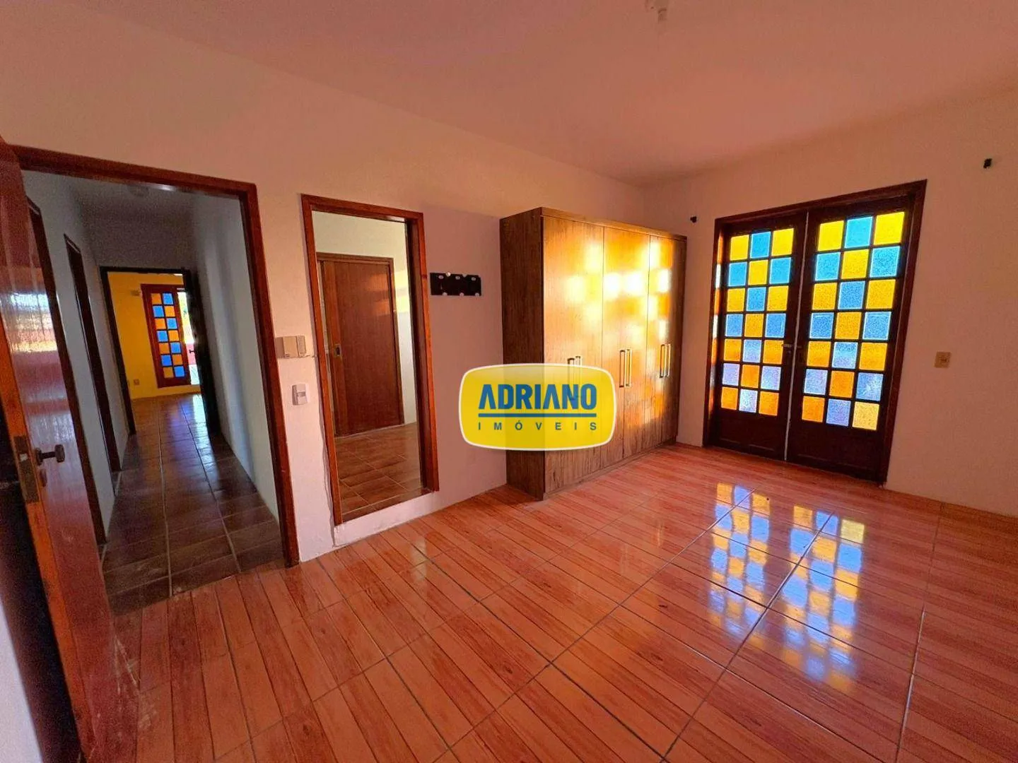 House with 5 bedrooms and 4 parking spaces, 400 m² — photo 10
