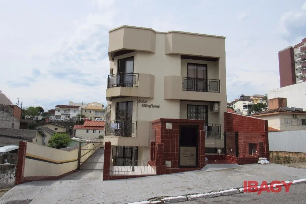 3-bedroom apartment, 1 with its own bathroom, 80 m² — photo 9