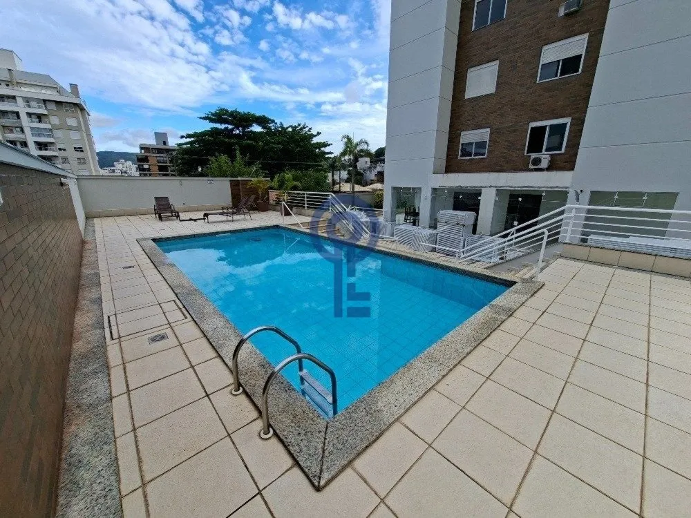 Balcony with a grill in a 2-bedroom apartment, 71 m² — photo 13
