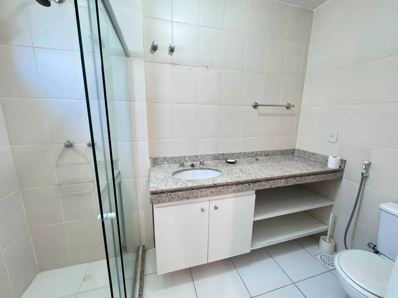 House with 5 bedrooms and 5 bathrooms, city view — photo 6