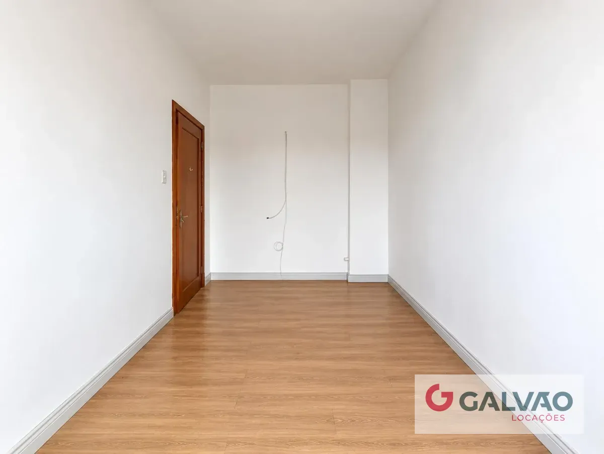 Apartment, 66 m², with wood or laminate floors — photo 18