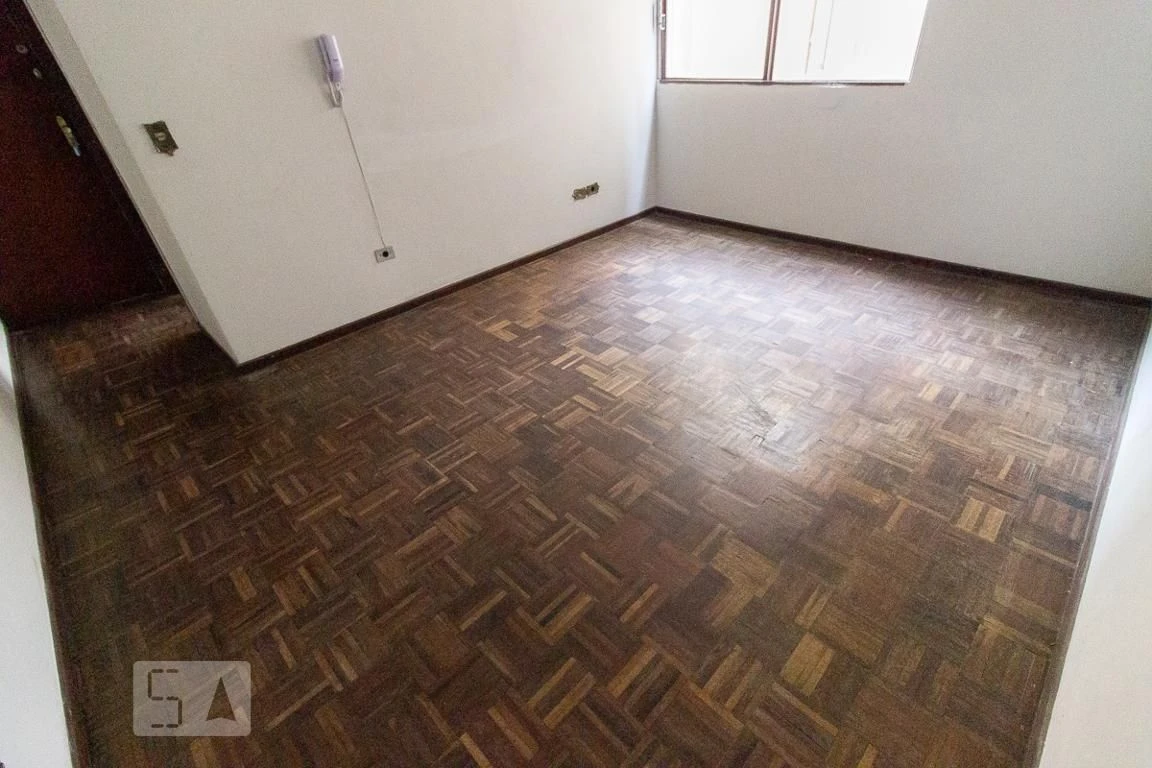 Квартира з 2 спальнями та дерев'яною підлогою або ламінатом — photo 13