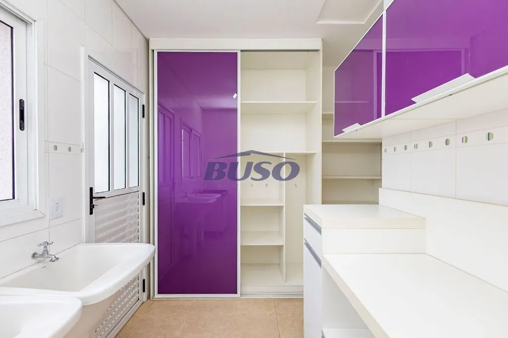 3-bedroom house with 228 m², suite and 3 covered spots — photo 18