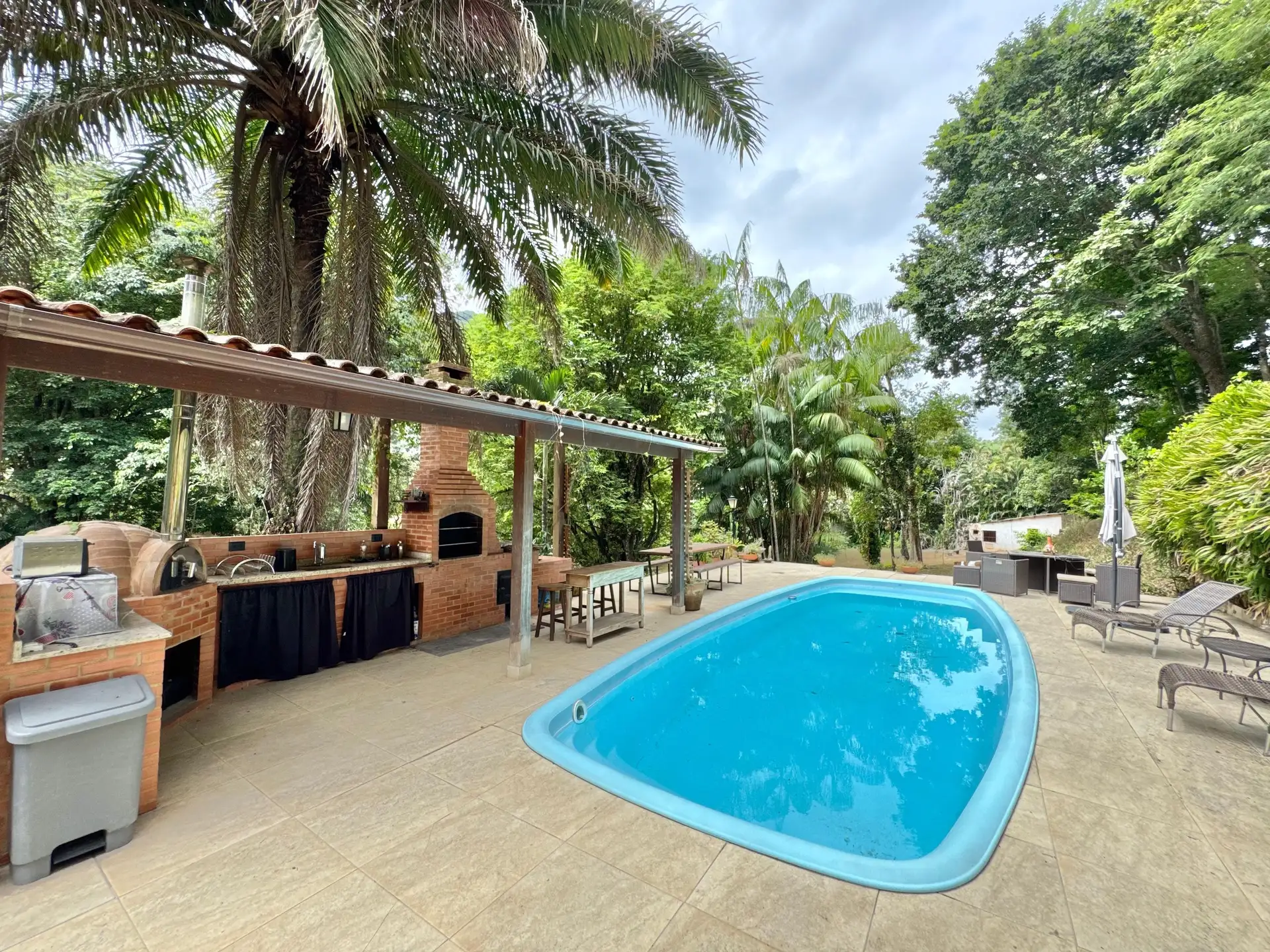 Casa mobiliada com 5 quartos e escritório no imóvel — photo 26