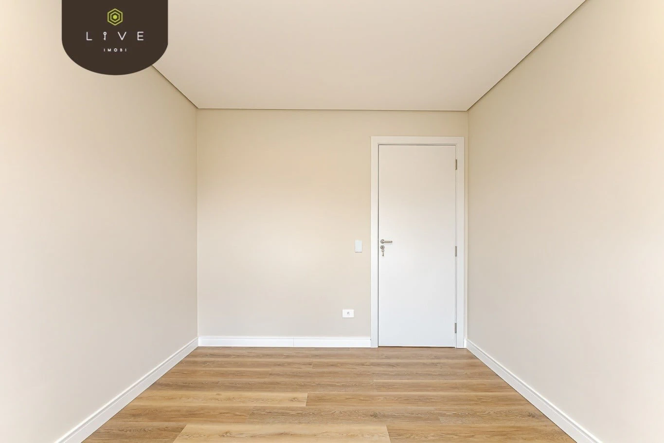 3-bedroom apartment with glazed balcony and private BBQ — photo 14