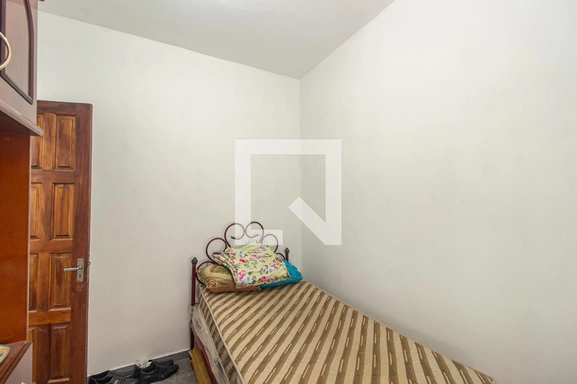 One-bedroom house with a garden — photo 13