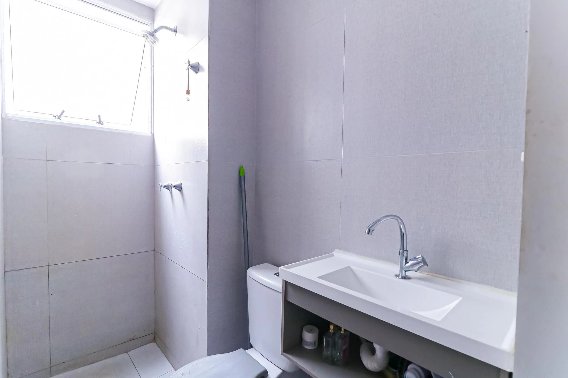 2-bedroom apartment with a washing machine — photo 32