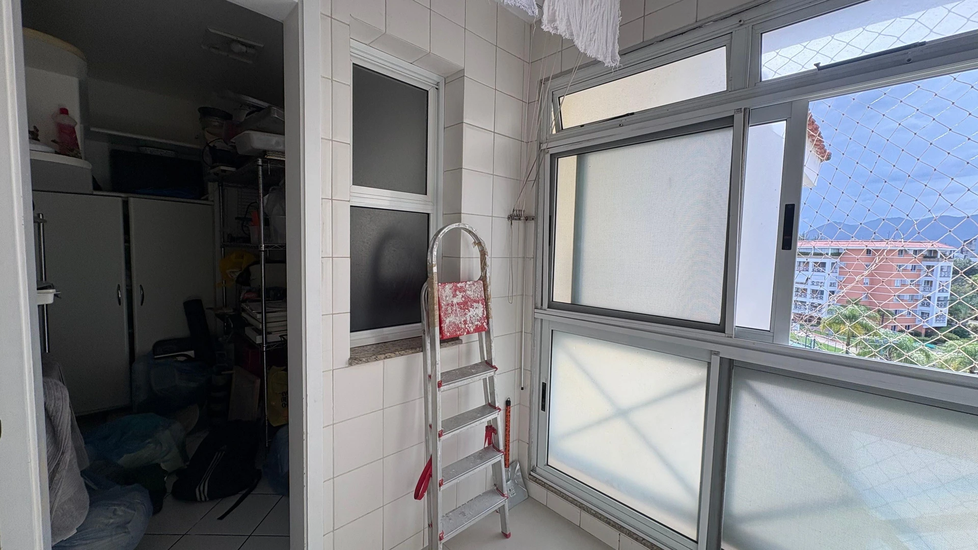 3-bedroom apartment with a glass-enclosed balcony — photo 18
