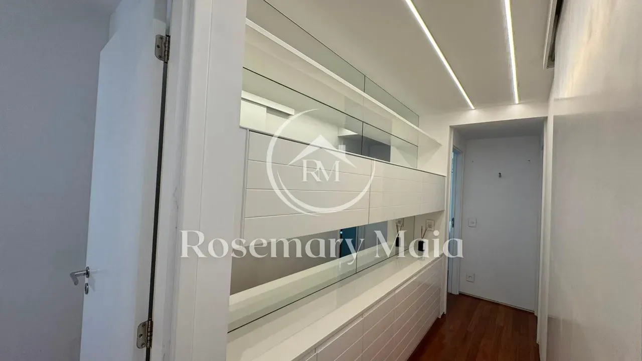 179 m² apartment with 3 bedrooms and 3 parking spaces — photo 48