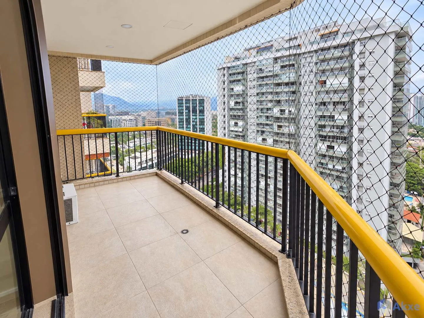 Apartamento de 2 quartos em condomínio com piscina aquecida — photo 4