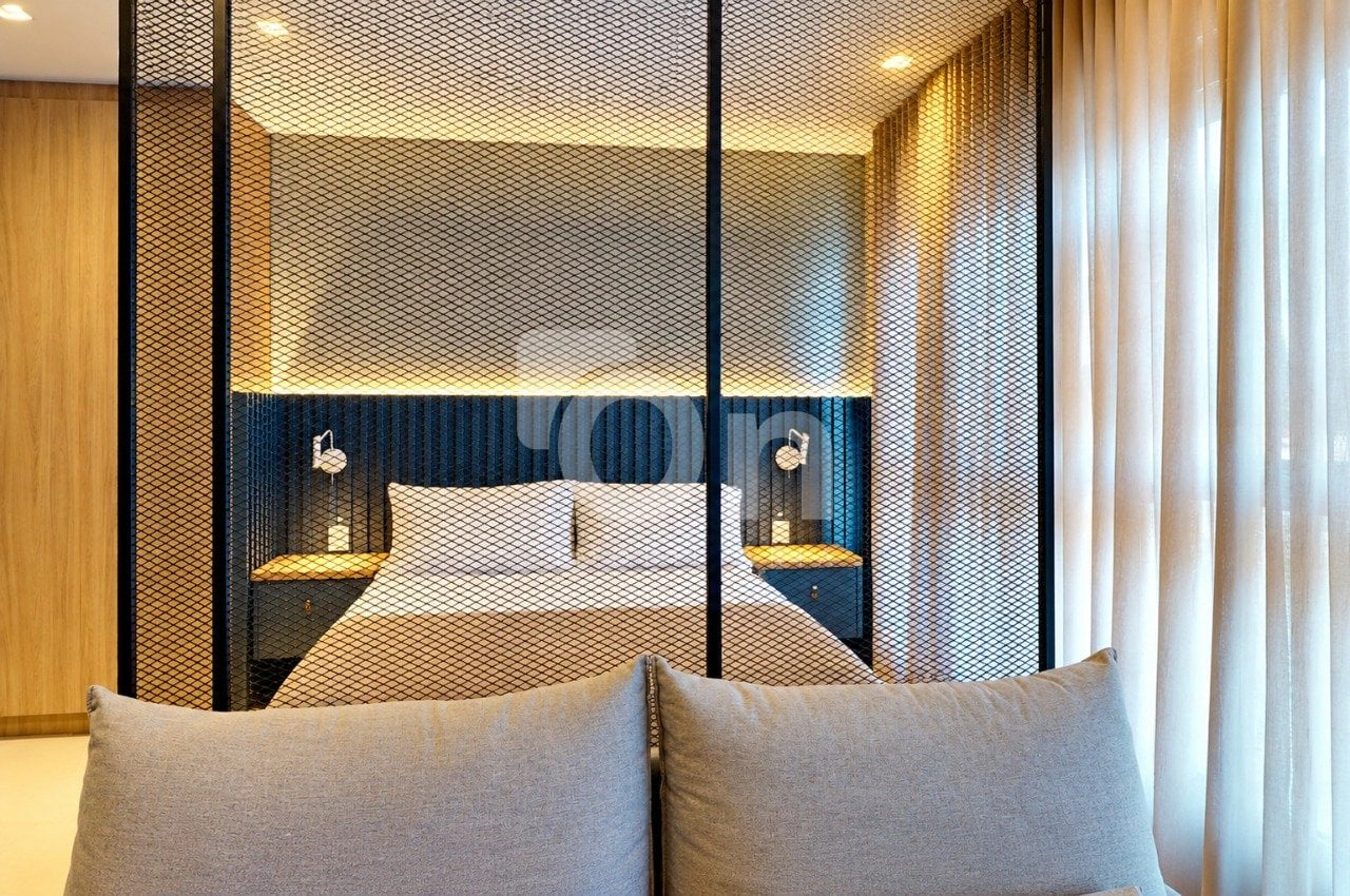 One-bedroom apartment with a water view — photo 9