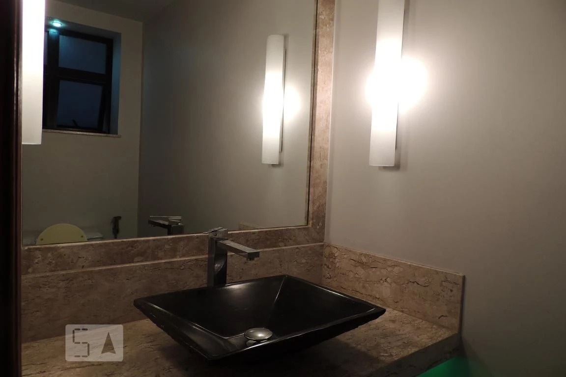 Apartamento de 4 quartos com janelas do piso ao teto — photo 90
