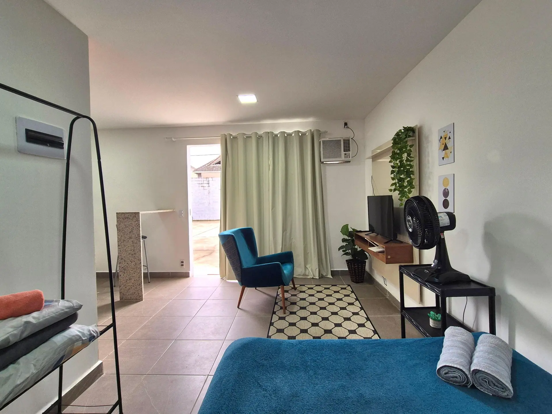 Furnished apartment with 1 bedroom and 1 en-suite bath — photo 9