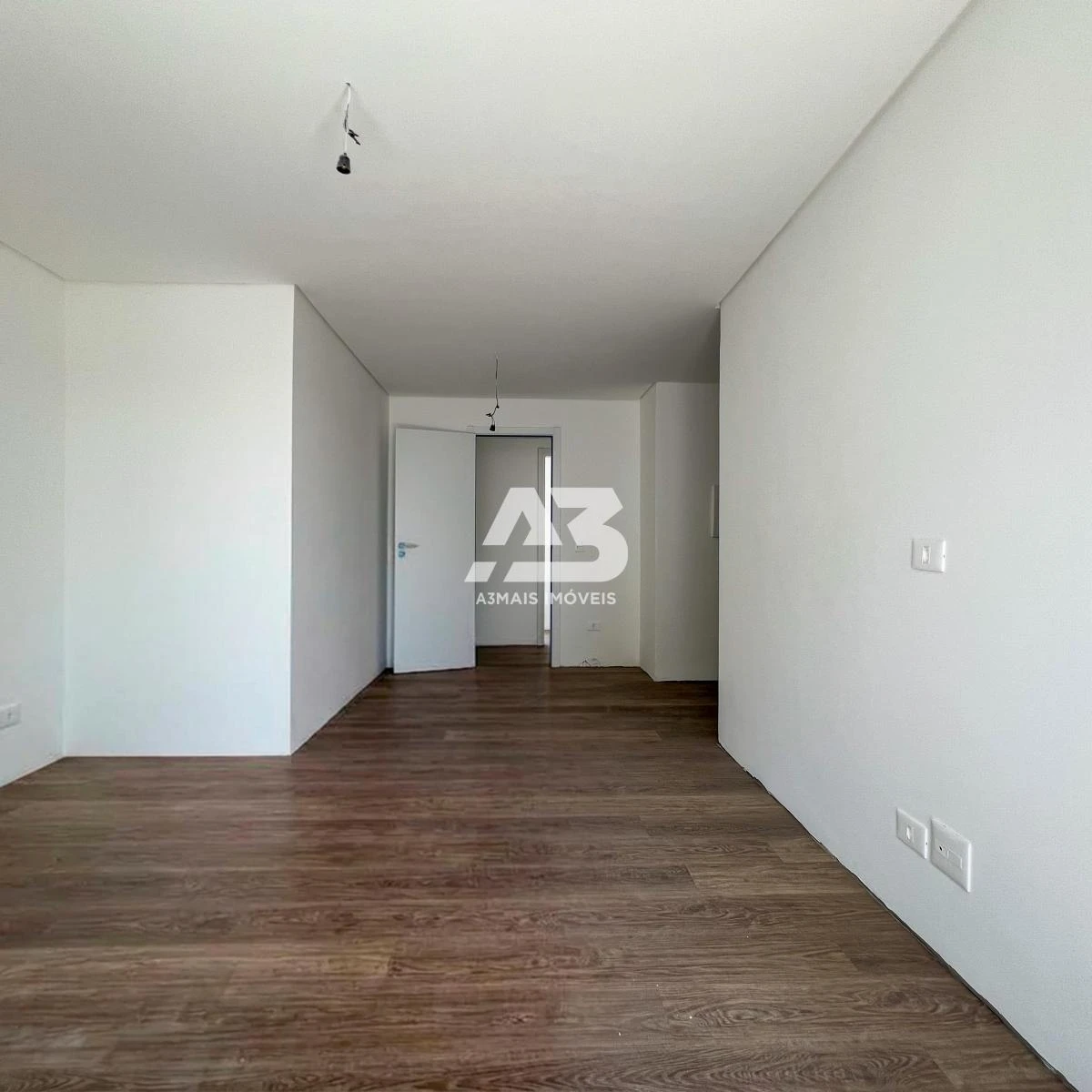 Floor-to-ceiling windows in a 3-bedroom house, 144 m² — photo 21