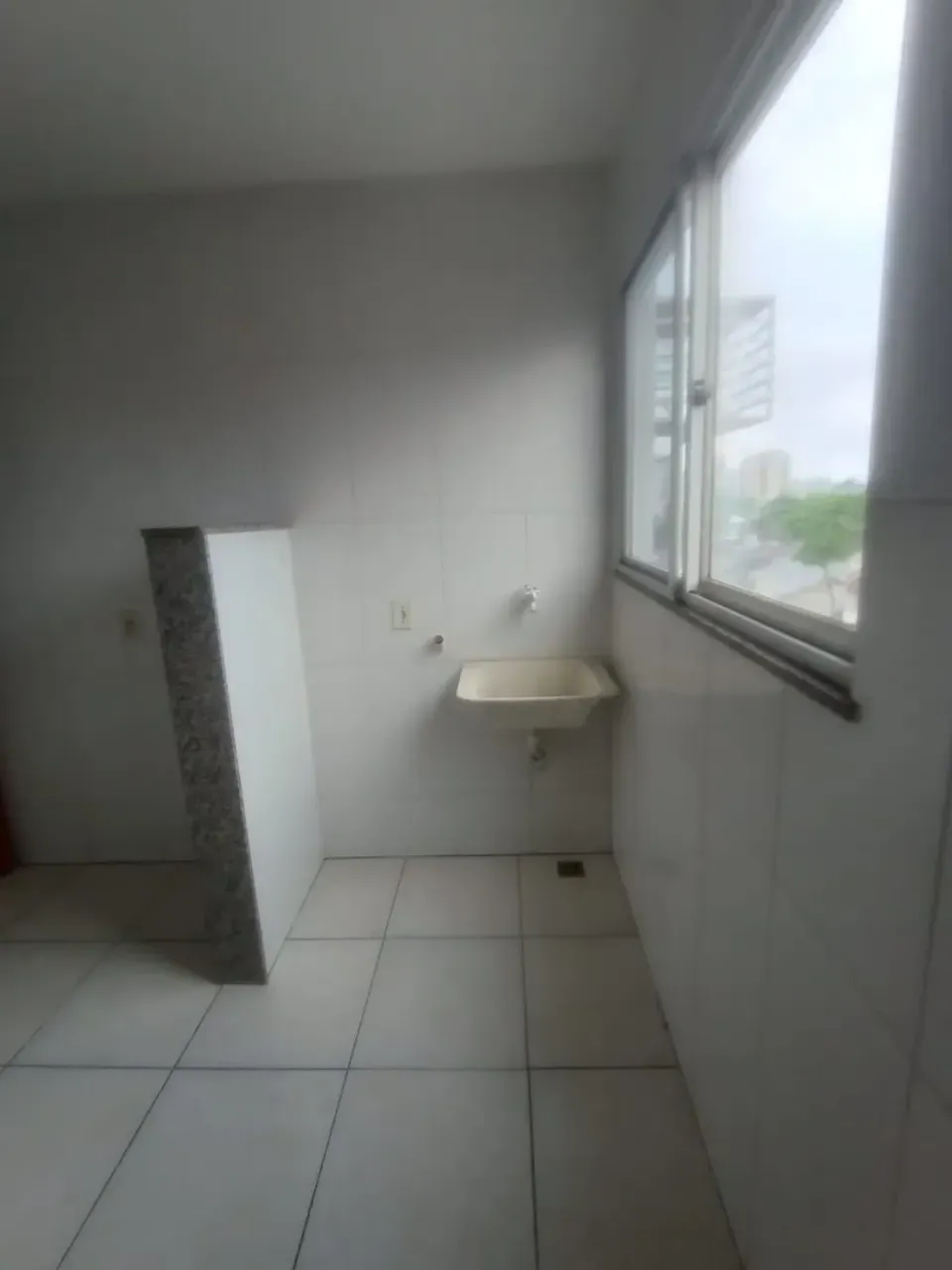 Apartamento sem mobília com 2 quartos e varanda — photo 10