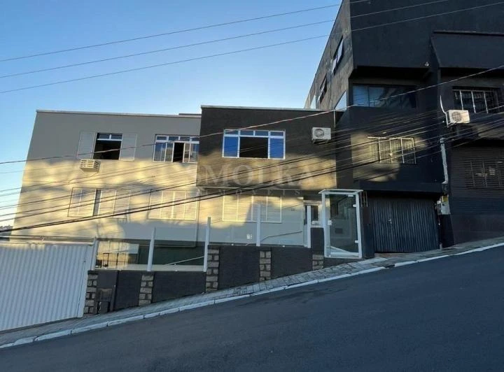 Spacious 320 m² apartment with 8 bedrooms and 4 spots — photo 8
