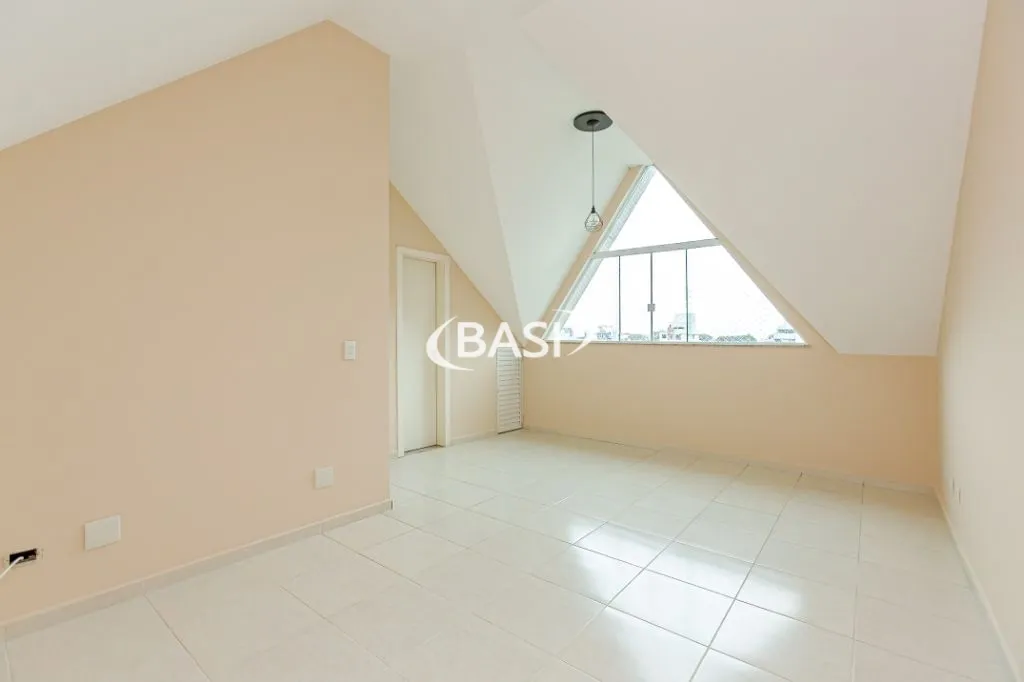 Two-story house with 3 bedrooms and 3 bathrooms, 2 parking — photo 56