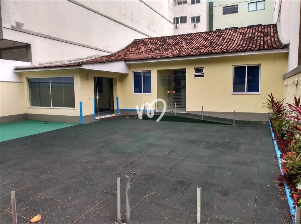 3-bedroom house with private garden and 6 bathrooms — photo 3