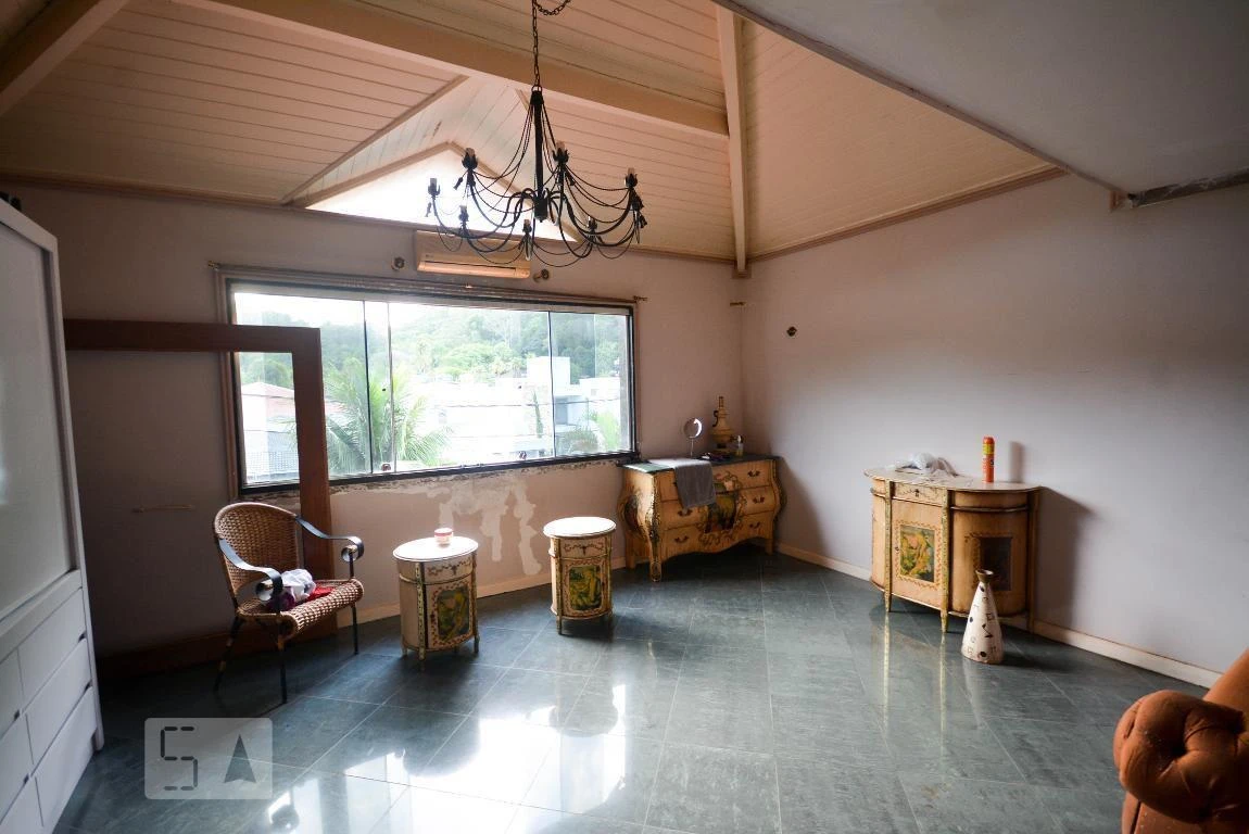 5-bedroom house with 6 bathrooms, 500 m² and 4 parking — photo 41