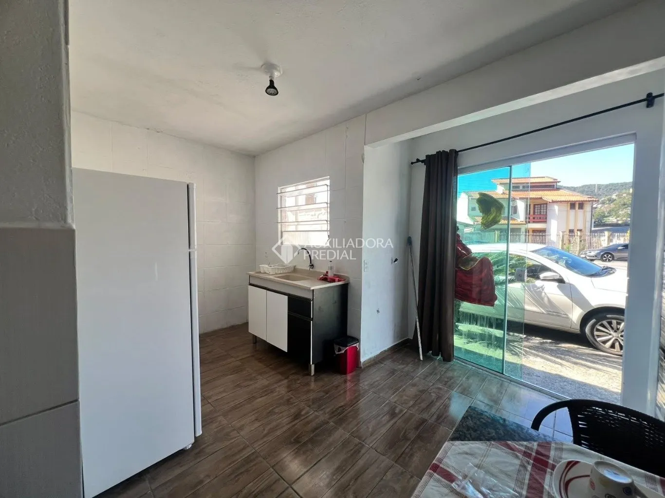 24 m² furnished studio with a compact gas kitchen — photo 12