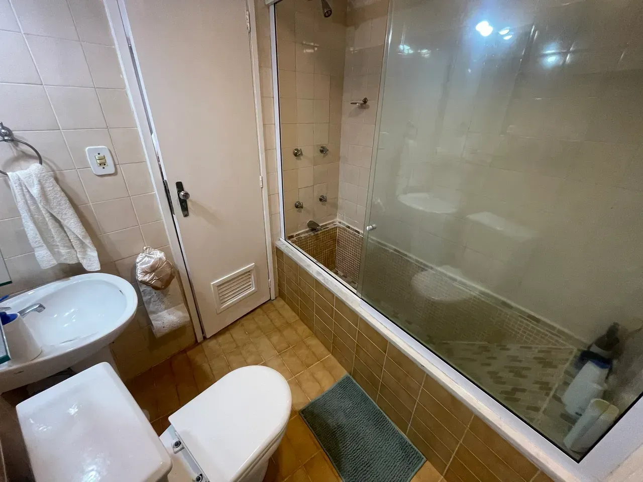 Apartamento mobiliado com 2 quartos e 3 banheiros — photo 3