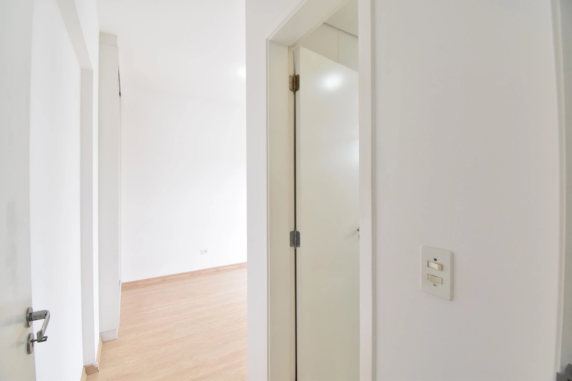 2-bedroom apartment with a grill on the balcony — photo 4
