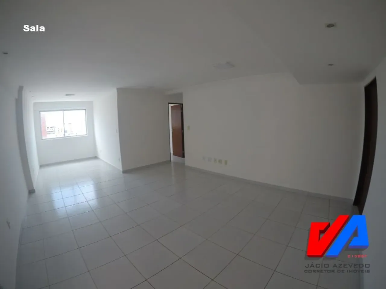 3-bedroom apartment in a building with a gym — photo 3