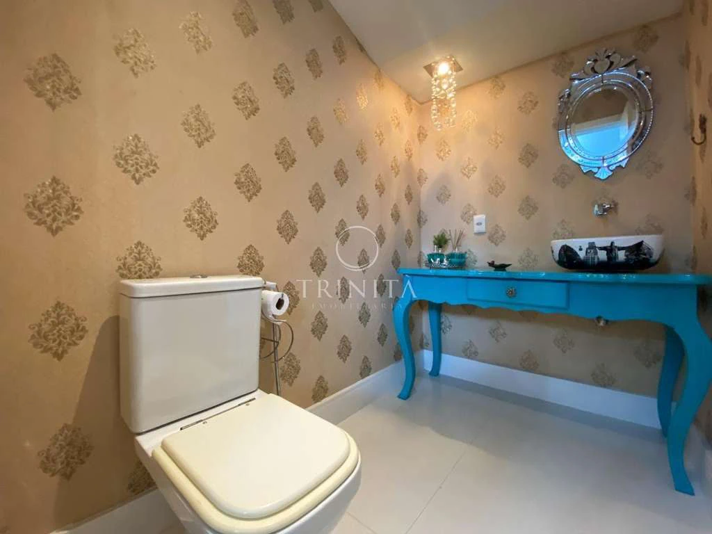 Furnished triplex home with 4 en-suite bedrooms — photo 18