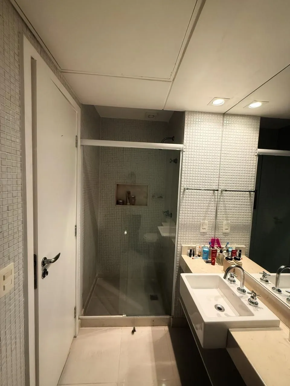 Furnished apartment with 4 bedrooms and 5 bathrooms — photo 5