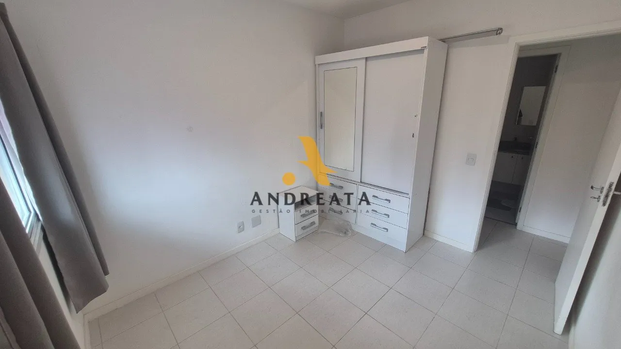 2-bedroom apartment with a mountain view — photo 14