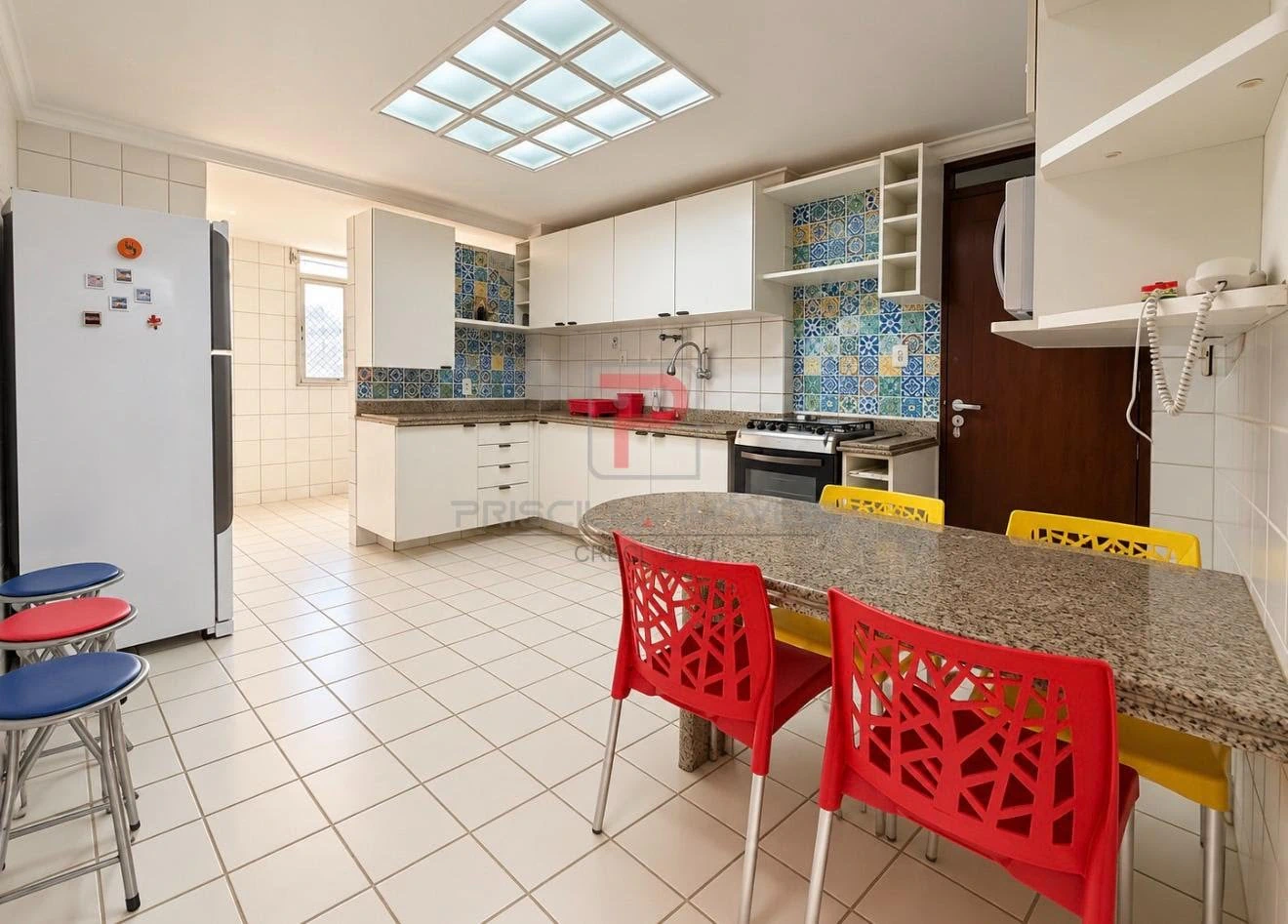 Furnished apartment, 115 m², with a washing machine — photo 10