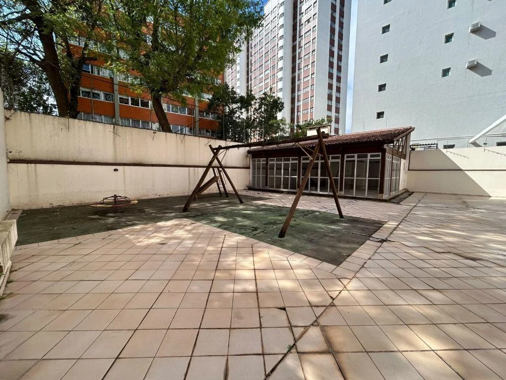 3-bedroom apartment with a home office in Curitiba