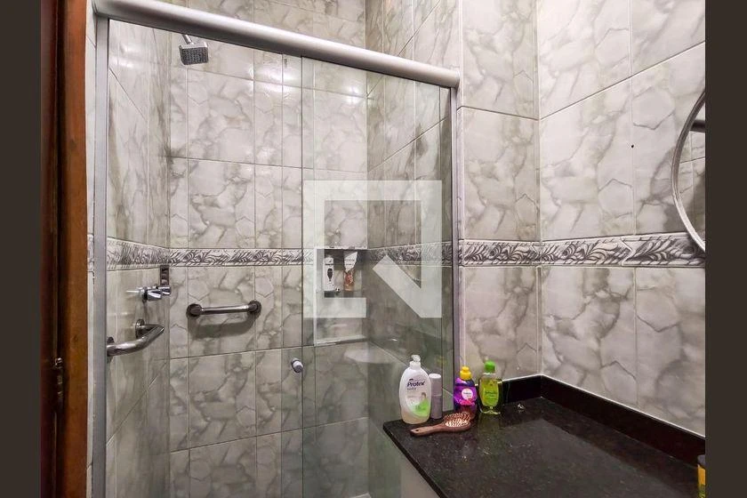 Glass-enclosed balcony in a 3-bedroom apartment, 107 m² — photo 21