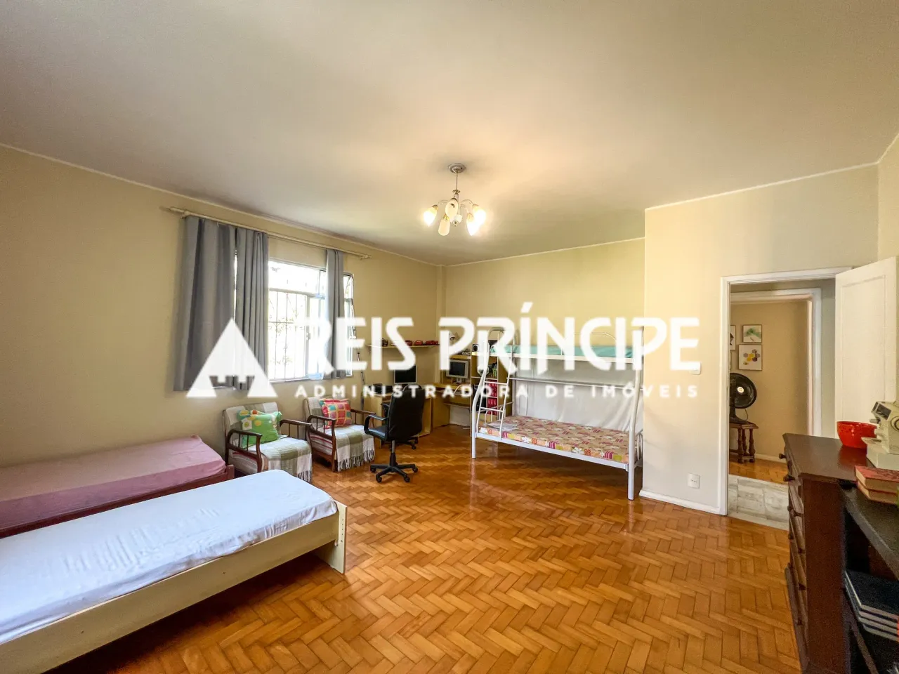 Furnished house with 4 bedrooms and 2 bathrooms — photo 16