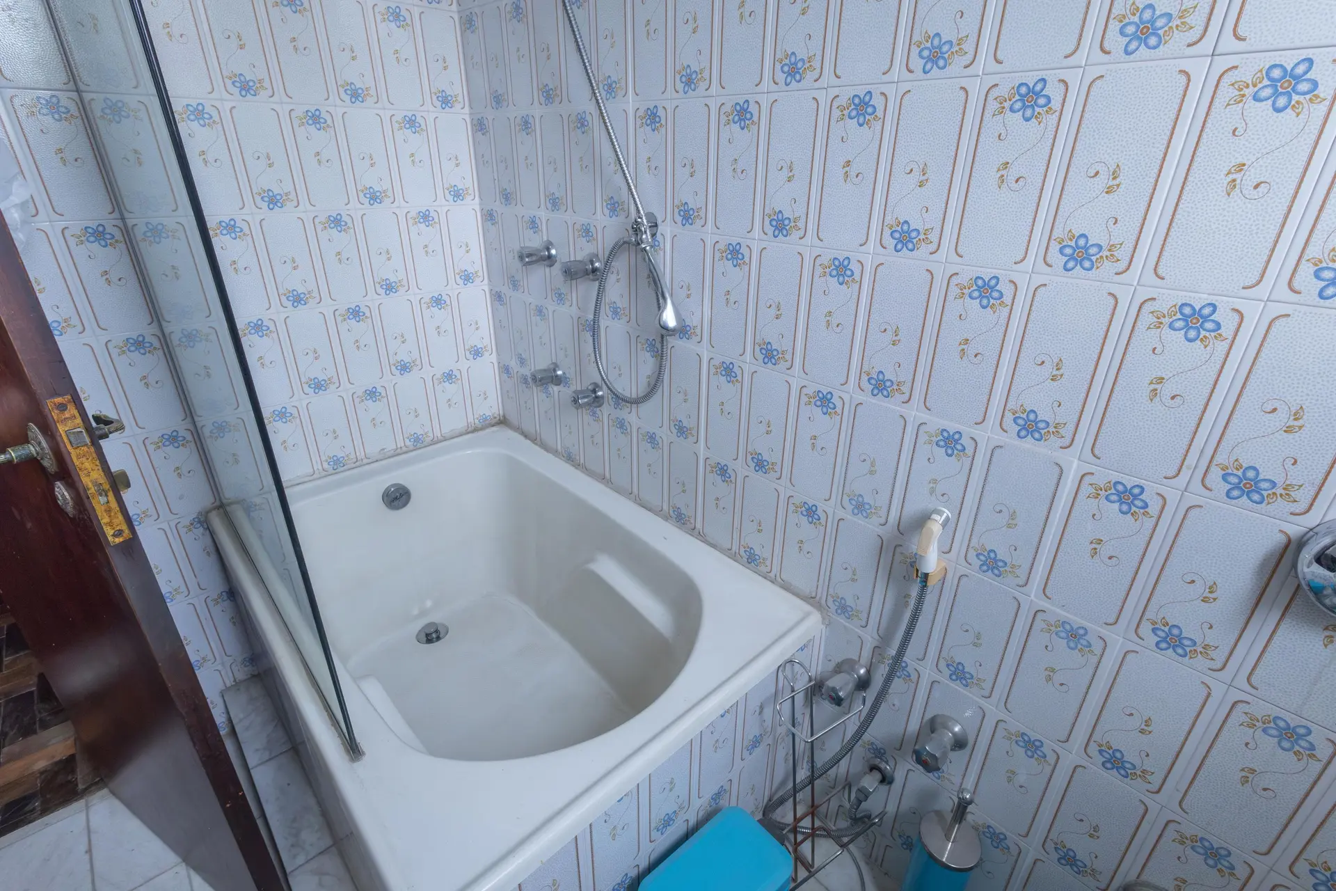 Furnished apartment with 3 bedrooms and 1 en-suite — photo 36
