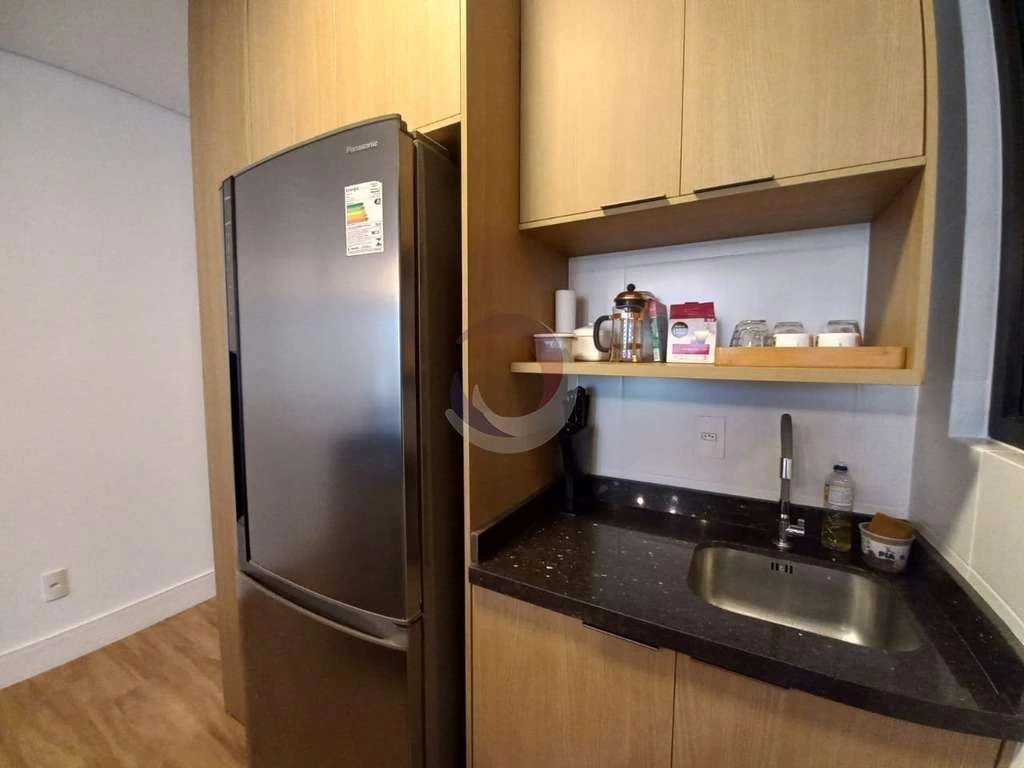 73 m² studio with furnished living area and integrated kitchen — photo 2