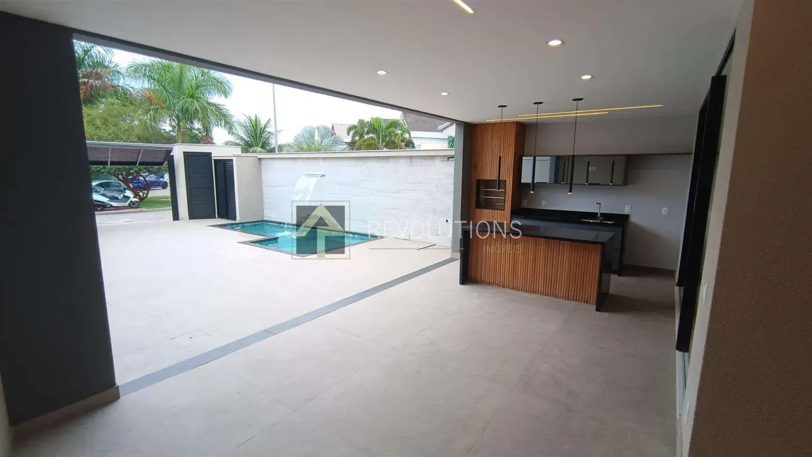 House with 5 bedrooms and 5 en-suites — photo 3