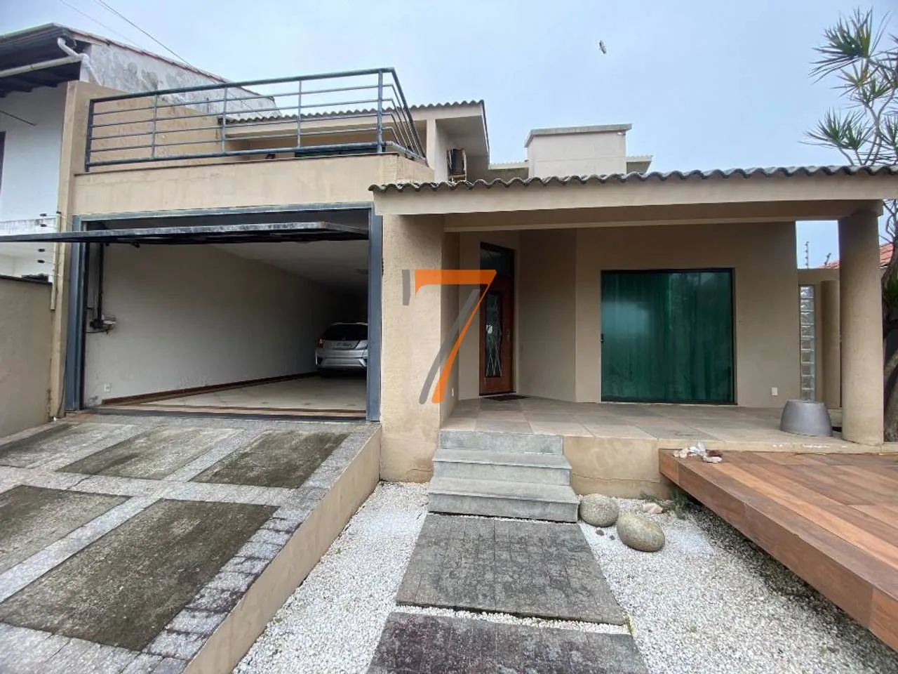 3-bedroom house with a water view in Florianópolis — photo 24