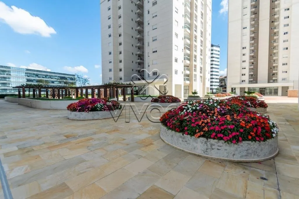 3-bedroom apartment with 4 bathrooms and 268 m² — photo 49