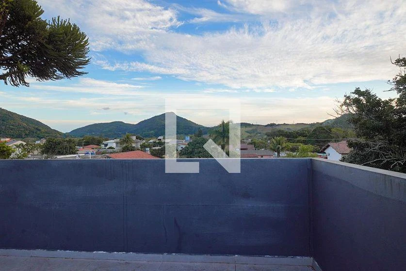 Mountain view in a 5-bedroom house, 330 m² — photo 33