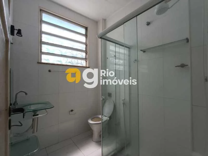 Departamento de 1 dormitorio con piso de madera o laminado — photo 7