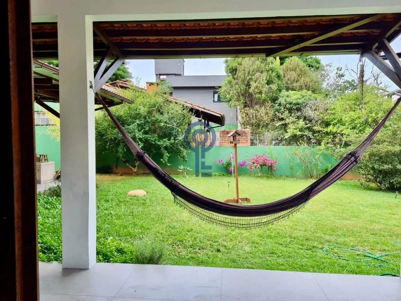 House with 2 bedrooms, both en-suite, plus private garden — photo 10