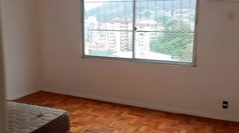 Unfurnished apartment with 3 bedrooms and 2 bathrooms — photo 10