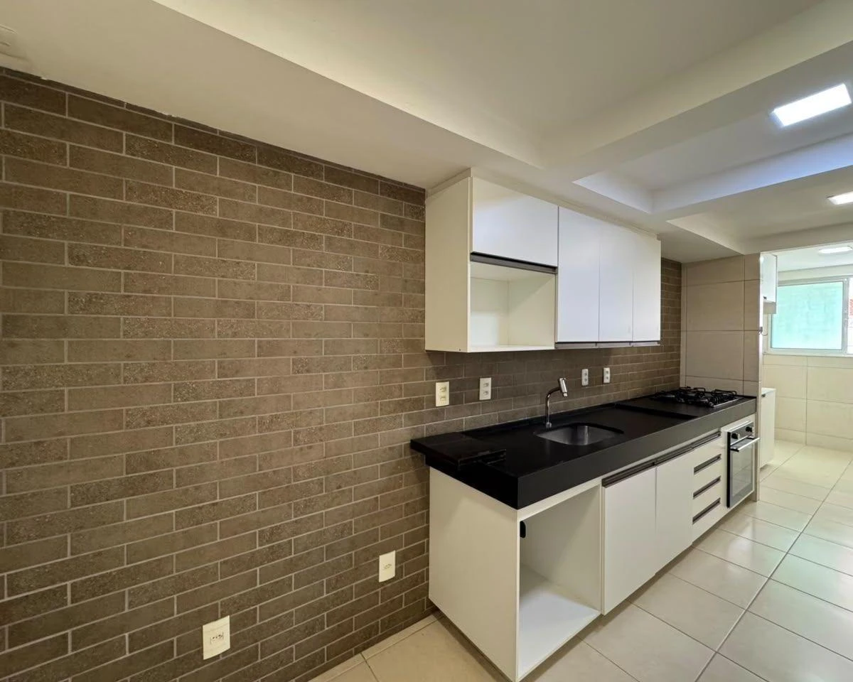 142 m² apartment with a water view and a home office — photo 19