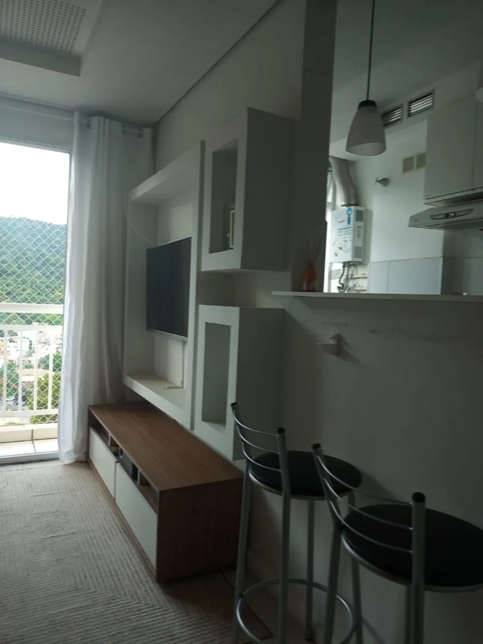 2-bedroom apartment in a building with a gym — photo 3
