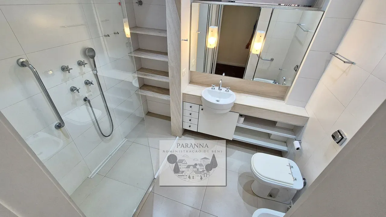 4-bedroom, 4-bath apartment with balcony and laundry area — photo 23