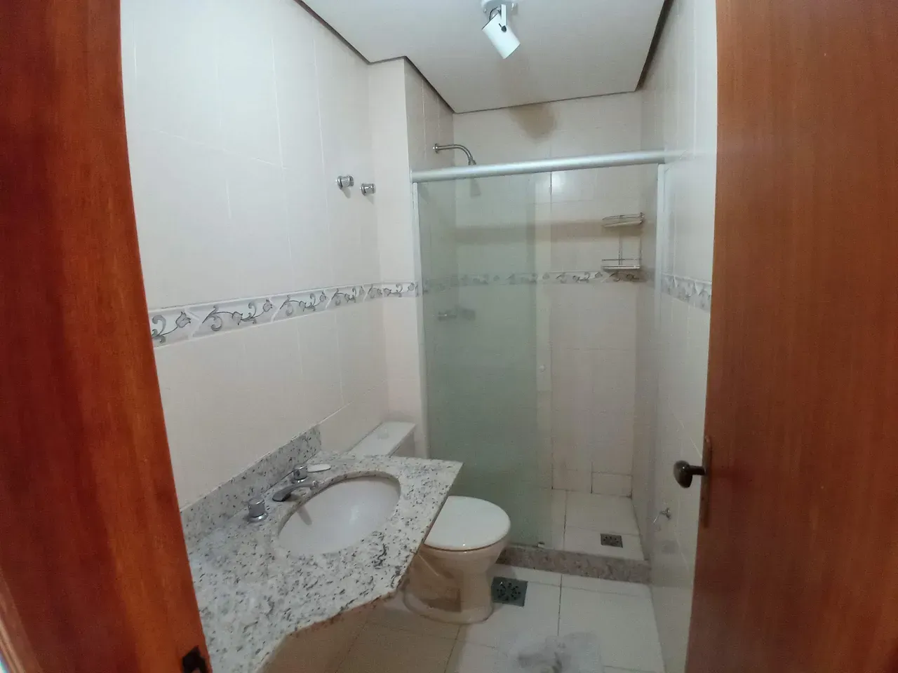 85 m² apartment with 3 bedrooms and 3 bathrooms — photo 4