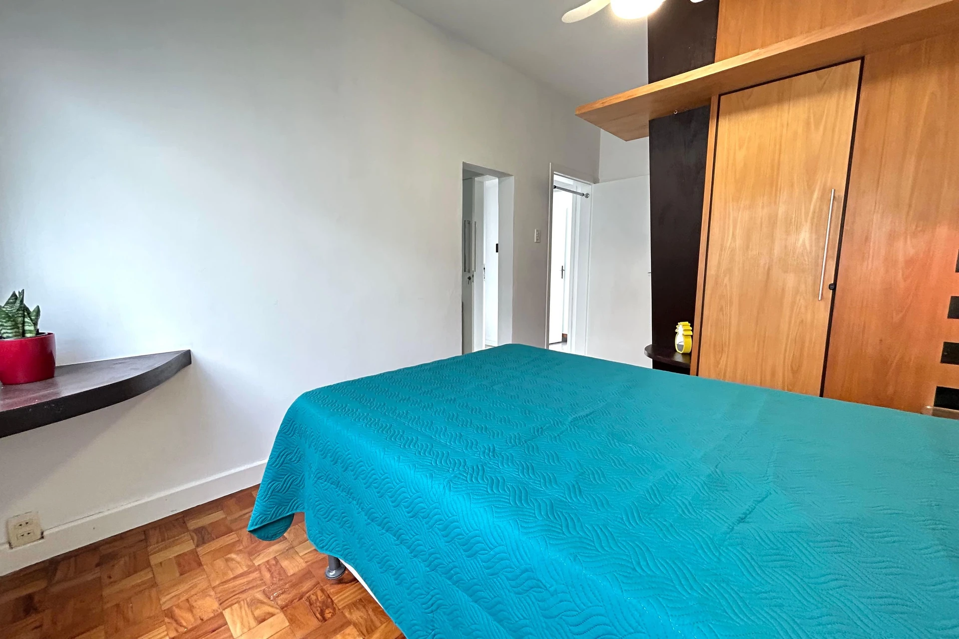 Furnished apartment, 86 m², with a walk-in closet — photo 11