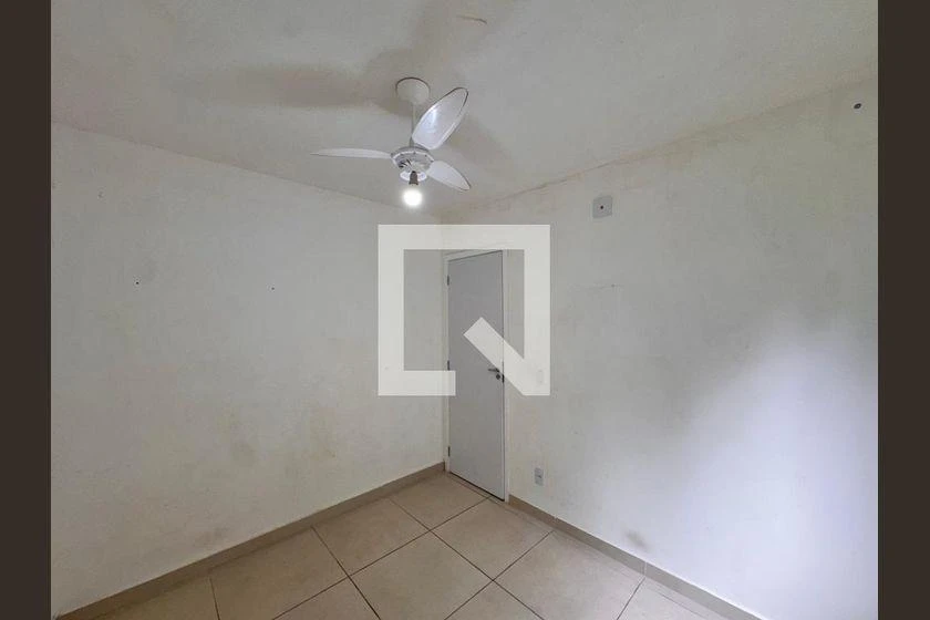 Apartamento mobiliado de 2 quartos em condomínio com piscina — photo 7