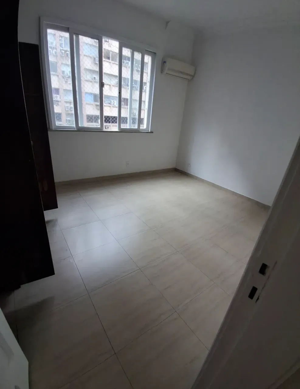 Unfurnished 3-bedroom apartment with 24-hour concierge — photo 12